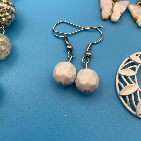 Earrings and Rings Lot - Picture 4 of 10